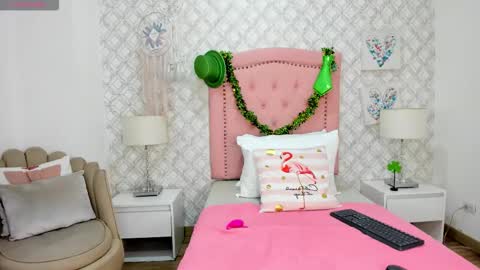 sofia_martinez9 online show from March 17, 7:41 pm