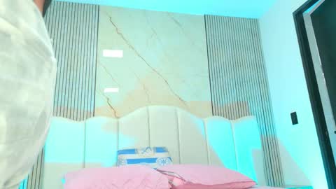 Sofia online show from January 17, 3:27 am