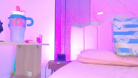 Sofia online show from March 12, 3:10 am