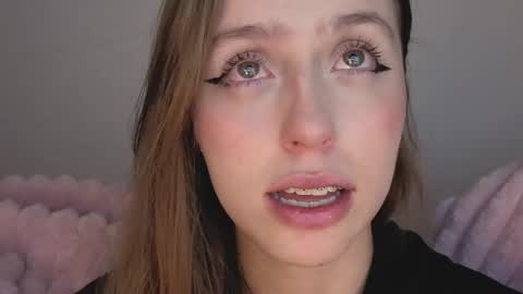     online show from September 30, 3:50 am