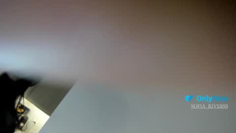 sofia_rivers_ online show from November 19, 12:21 am