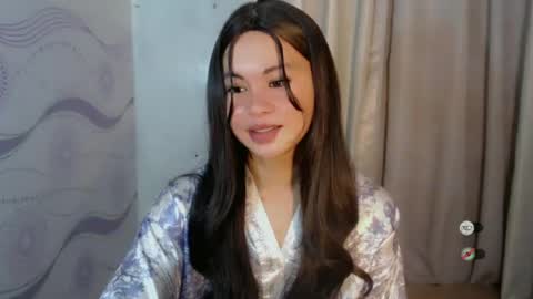 sofia_sweetheart18 online show from July 6, 9:17 am