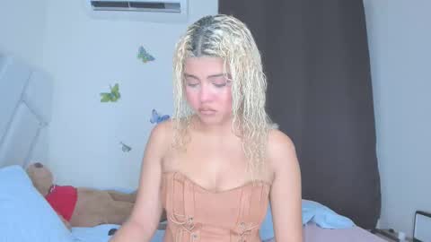 sofiacastillo01 online show from January 31, 7:33 pm