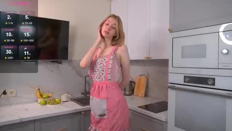 Snapshot of sofiapure18 chatting on October 5, 7:43 pm Sofia Help me overcome shynes with 100 thumbs up online show from October 5, 7:43 pm