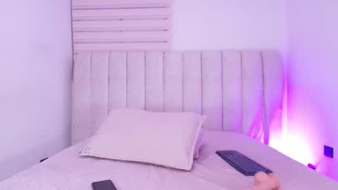 Sofia Velez  online show from March 2, 11:50 am