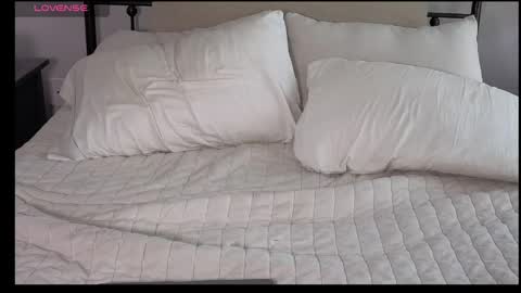 sofiedxx online show from April 19, 6:10 pm