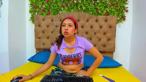 sofiia_cutte_ online show from May 29, 7:34 pm