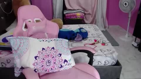 sofia Dreams online show from November 27, 3:14 am