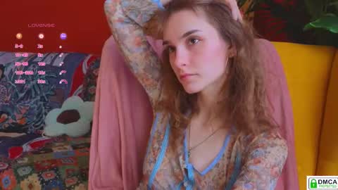 E online show from March 4, 8:33 am