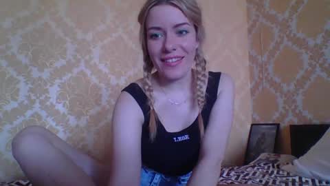 softy_aura online show from May 6, 10:32 am