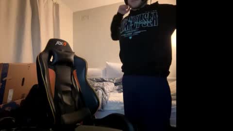 solarprowl99 online show from December 13, 10:27 pm