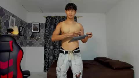 son_hades online show from November 8, 7:50 pm