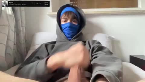 sonny_moore_ online show from January 14, 8:22 am