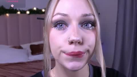 Your ghost wife online show from December 22, 4:36 pm