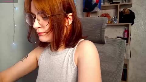 Snapshot of sonya_mikki chatting on February 27, 11:15 pm Sonya  online show from February 27, 11:15 pm