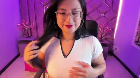 sophi_hardd online show from June 14, 5:15 pm