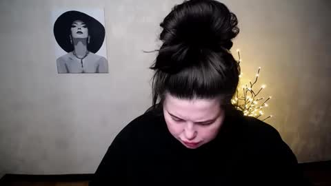 sophia__olsen online show from October 3, 6:10 am