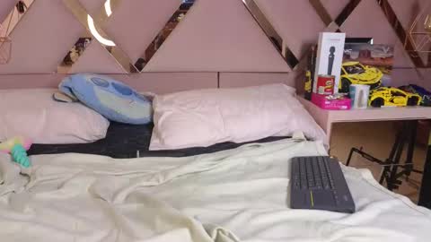 Sophia Grand online show from November 10, 5:10 am