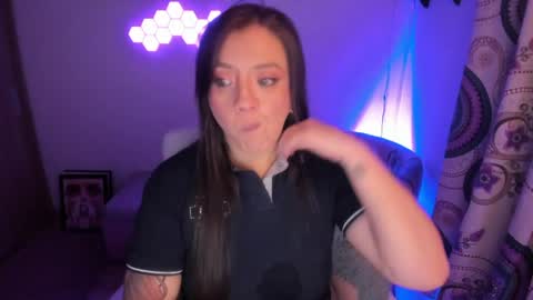 sophia_grants online show from May 31, 2:43 am