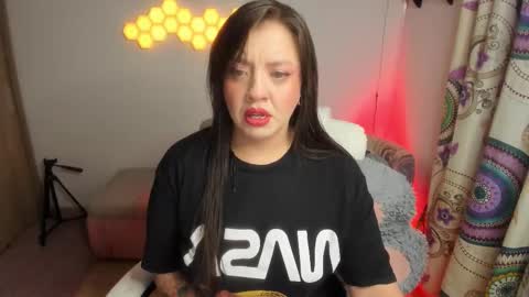 sophia_grants online show from January 10, 7:36 am