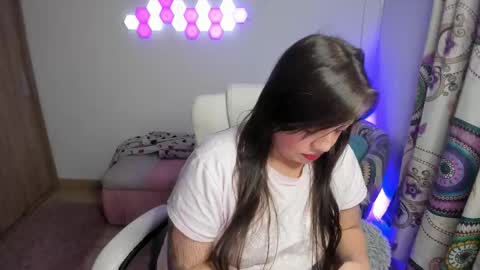 sophia_grants online show from February 17, 5:28 am