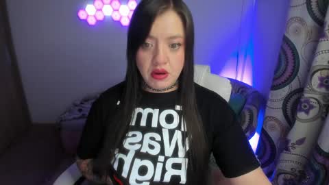 sophia_grants online show from April 28, 2:20 am