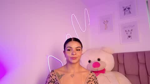 Sophia Carson online show from November 27, 7:10 pm