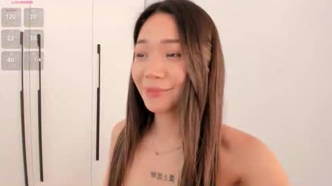 Snapshot of sophia_squirtits chatting on October 7, 10:11 am QUEEN OF SQUIRT online show from October 7, 10:11 am