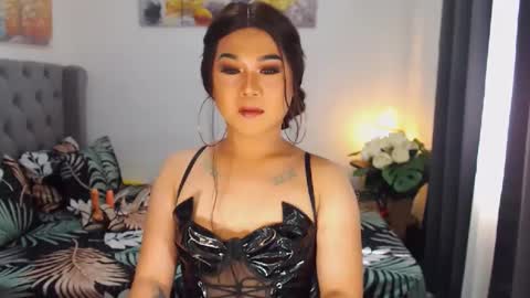 sophia will  make u day  online show from December 5, 2:58 am