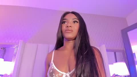 SophiaSmiths online show from March 7, 3:39 am