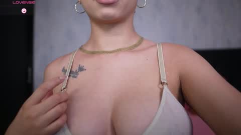 Sophy online show from January 6, 1:09 am