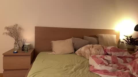 Snapshot of sophie_amalia chatting on September 14, 6:53 pm sophie_amalia online show from September 14, 6:53 pm