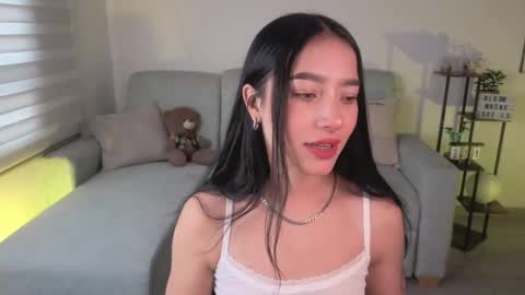 Sophie  online show from March 31, 3:34 pm