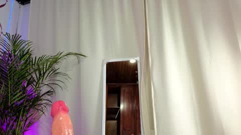 Sophie online show from October 1, 4:44 am