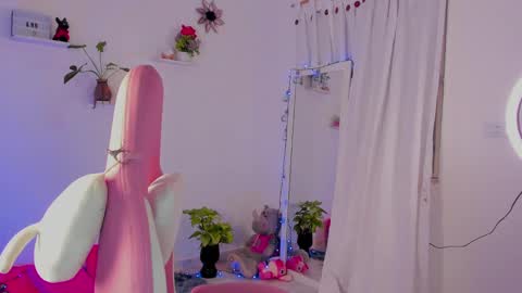 sophie doll online show from December 16, 8:16 pm