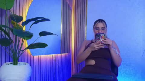  SOPHIE JANNER online show from June 6, 3:34 am