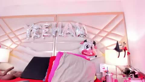 sophie_newton online show from July 6, 12:24 pm