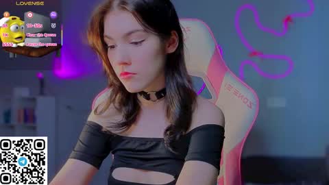 sophie_nomenal_ online show from March 8, 11:58 am