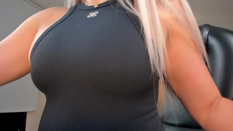 Sophie online show from April 23, 11:06 pm