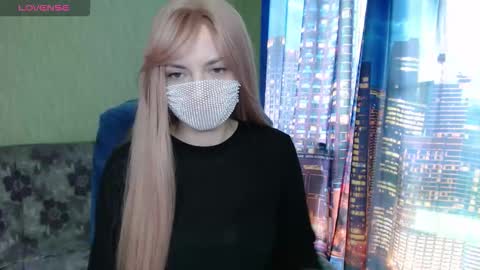 Sophie online show from March 11, 9:34 am