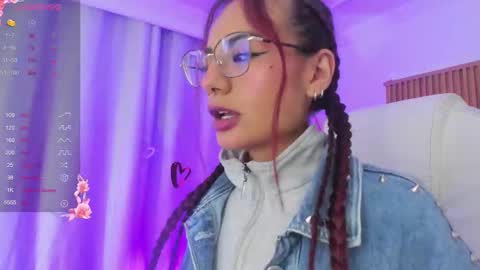 Snapshot of sophiecherry_ chatting on February 22, 6:06 am   Sophie  IG sophiecherry es   online show from February 22, 6:06 am