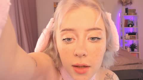 Sophie  online show from January 21, 2:22 am