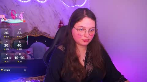 sophieedreams online show from December 21, 2:45 pm