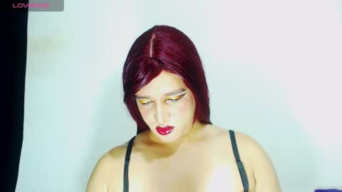 sophiehillsxo online show from June 17, 2:27 am