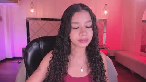 Sophie Houston online show from December 15, 5:47 am