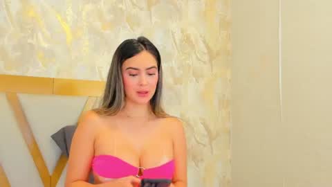 Sophie online show from June 17, 2:22 pm