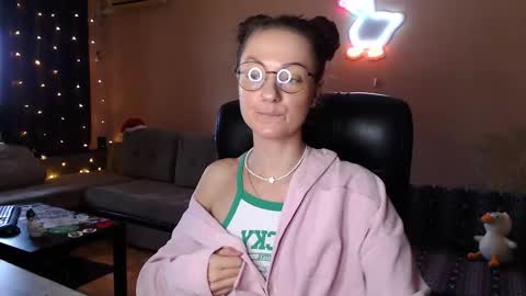 sophieleroux online show from January 15, 10:35 am