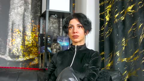 SophiePriestess online show from December 4, 4:21 pm