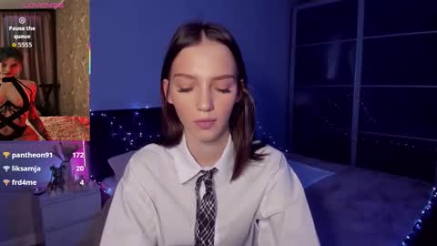 sophiewildcat online show from February 3, 1:15 pm