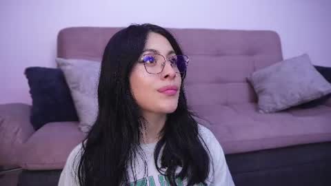 Sophiie online show from June 19, 3:45 am